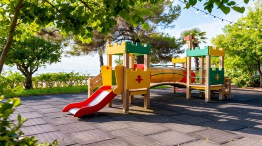 Детская площадка